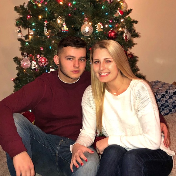 Meet your Posher, Erica - Picture 1 of 1